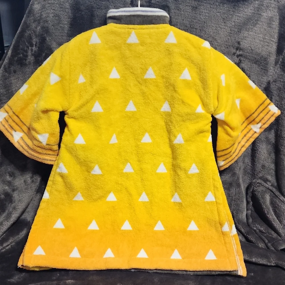 Demon Slayer Yellow and Gray Kimono-Style Hand Towel Robe Agatsuma Zenitsu